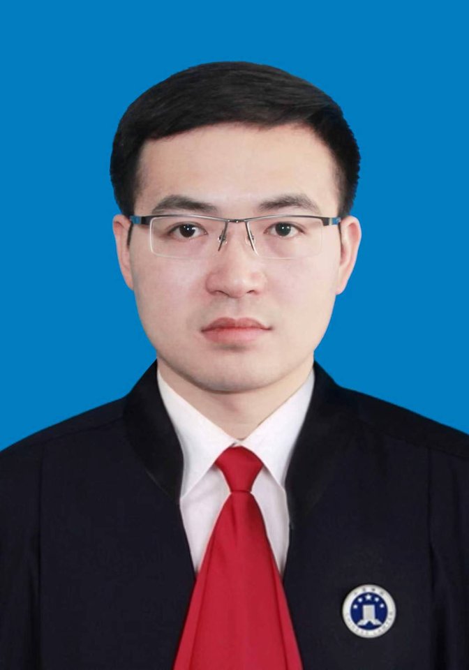 闫召国 律师
